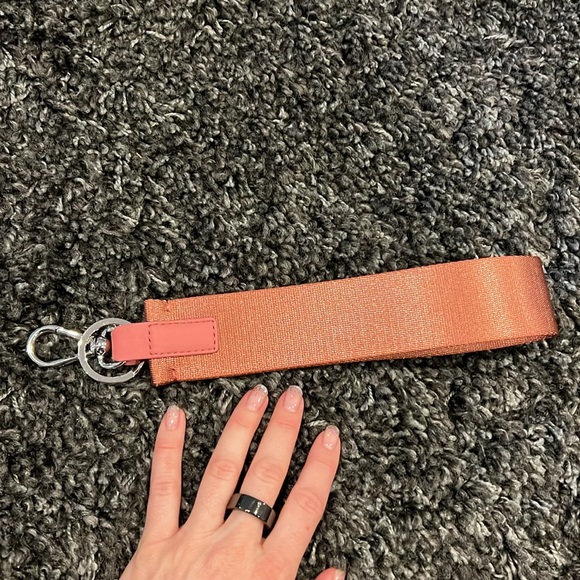 Lululemon never lost keychain - Picture 3 of 3